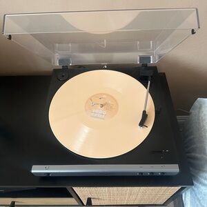 Like New Audio Technica Vinyl Record Player